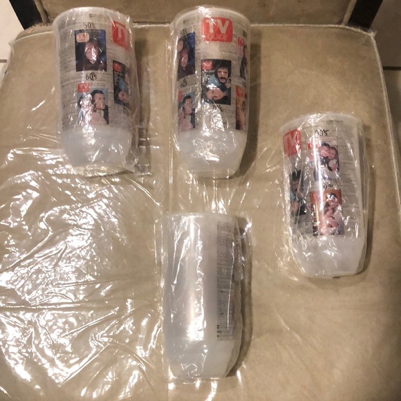 TV Guide Other - Set of 4 Vintage🎁TV Guide Plastic Tumblers
